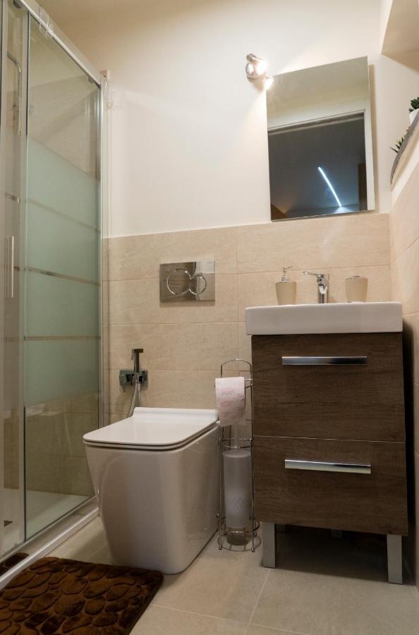 Ad Un Passo Dal Centro Apartman Catania-Fontanarossai nemzetközi repülőtér Kültér fotó